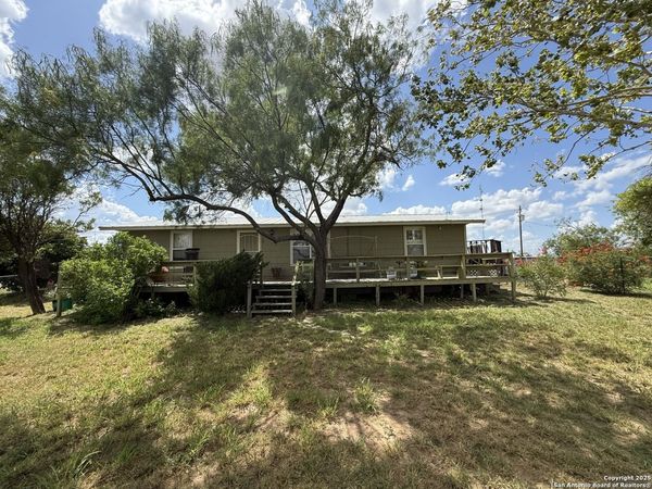 2542 Pena, Carrizo Springs, TX 78834