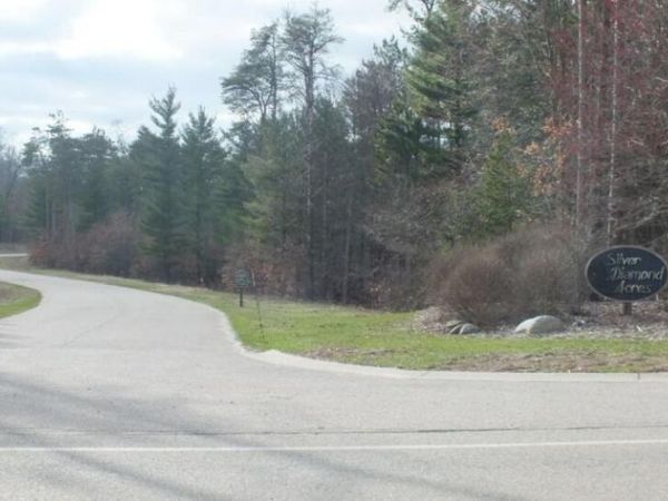 3481 Jeffrey Spur, Hamilton, MI 49419