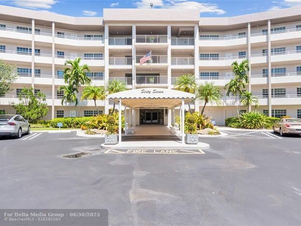 555 Oaks Ln, Unit 504, Pompano Beach, FL 33069