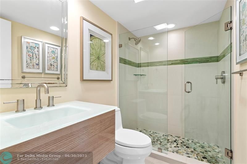 555 Oaks Ln, Unit 504, Pompano Beach, FL 33069 Photo