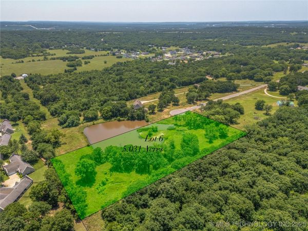 3881 Oak Timber Drive, Tulsa, OK 74131