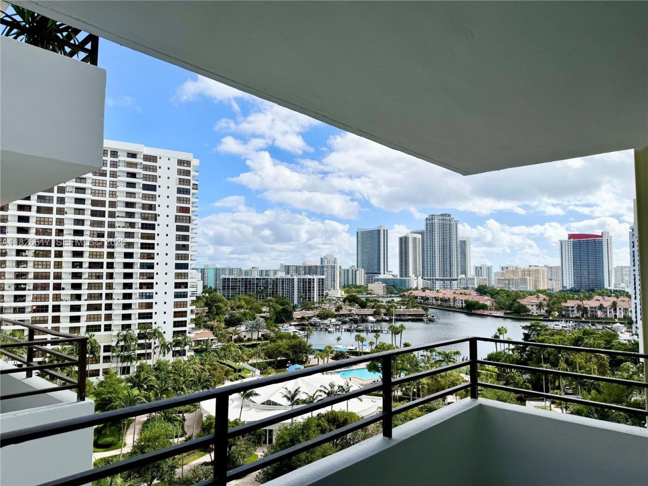 600 Three Islands Blvd, Unit 1016, Hallandale Beach, FL 33009 Photo