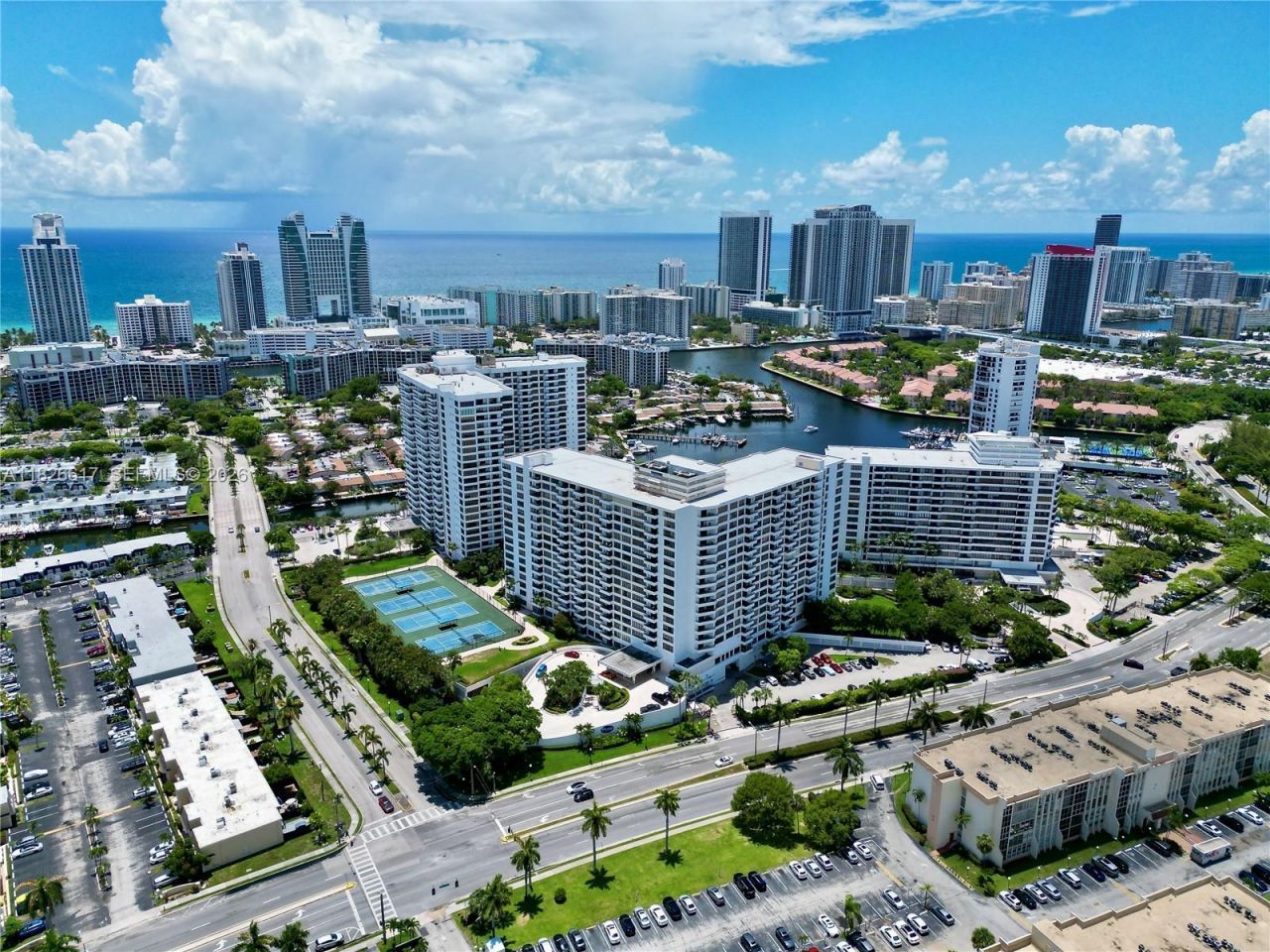 600 Three Islands Blvd, Unit 1016, Hallandale Beach, FL 33009 Photo