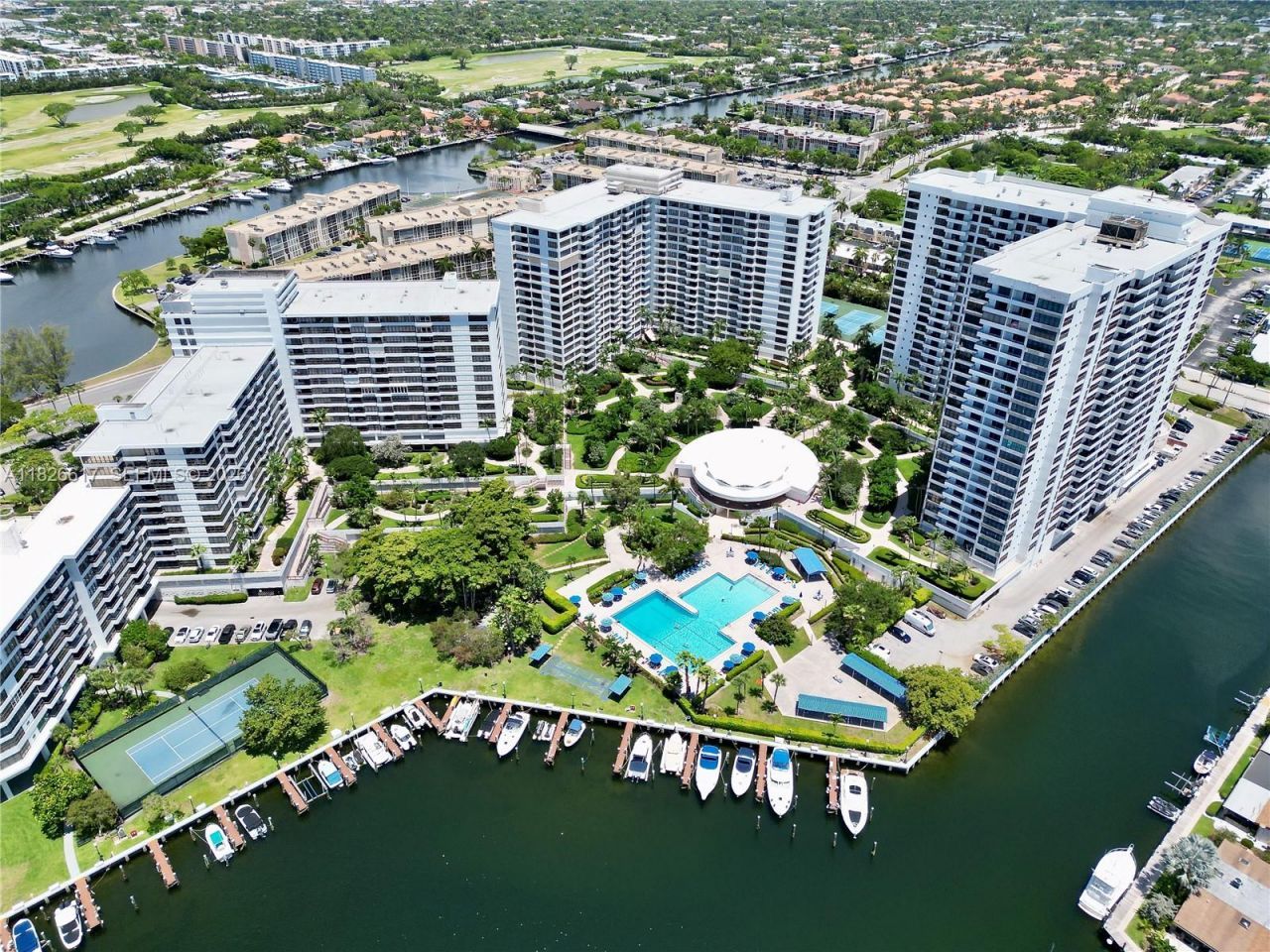 600 Three Islands Blvd, Unit 1016, Hallandale Beach, FL 33009 Photo