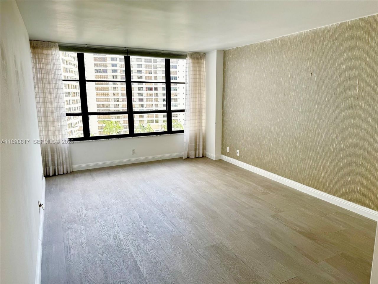 600 Three Islands Blvd, Unit 1016, Hallandale Beach, FL 33009 Photo