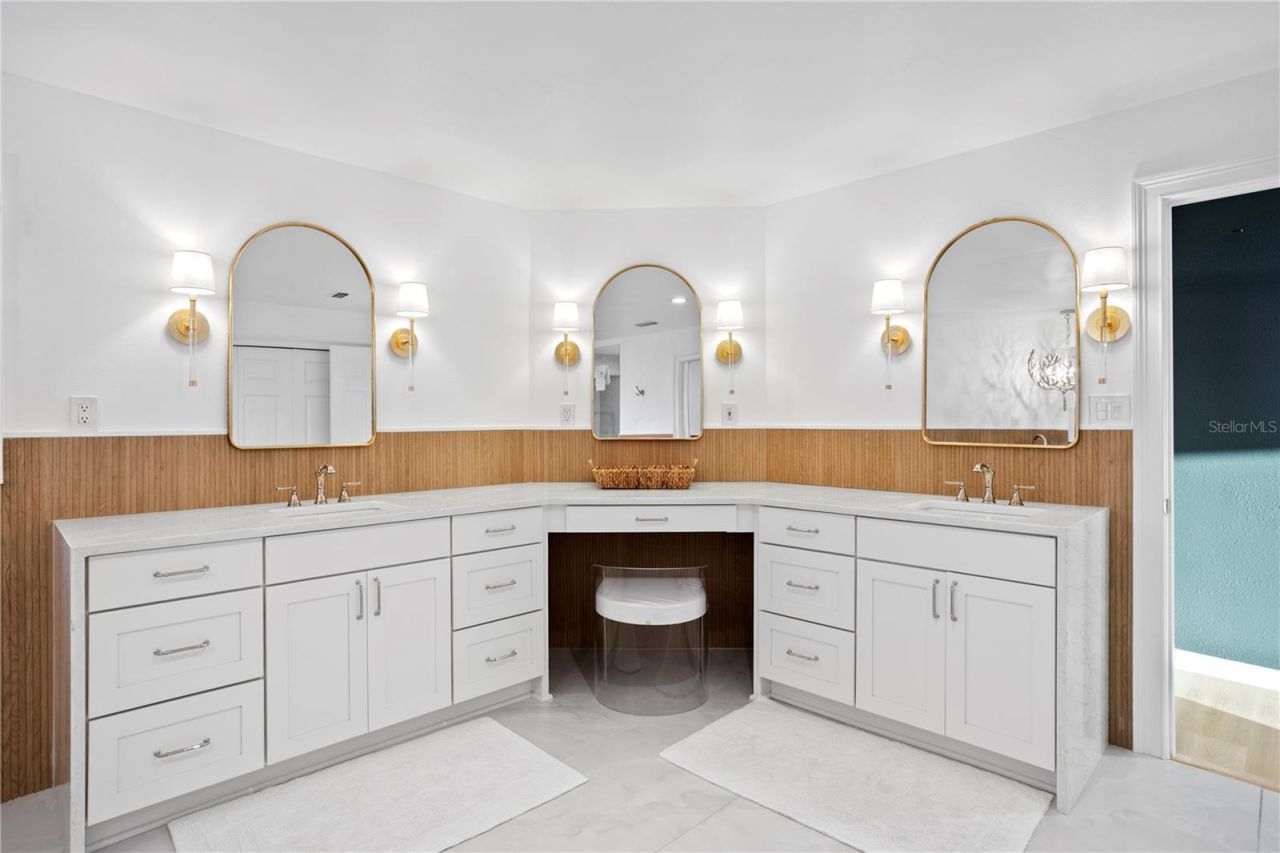 20060 Gulf Boulevard, Indian Shores, FL 33785 Photo