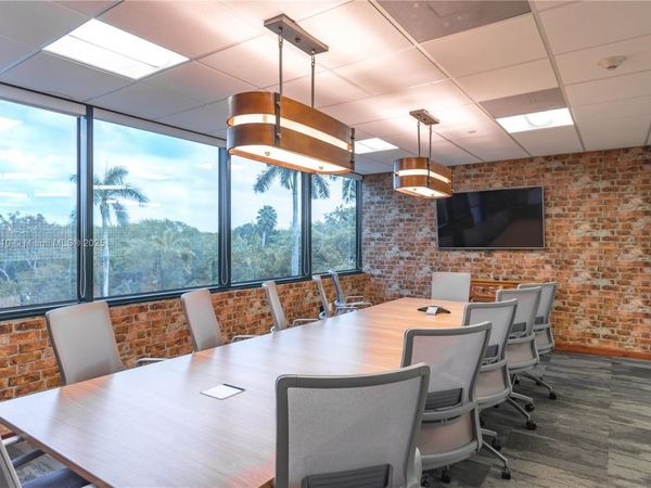 150 S Pine Island Rd, Plantation, FL 33324