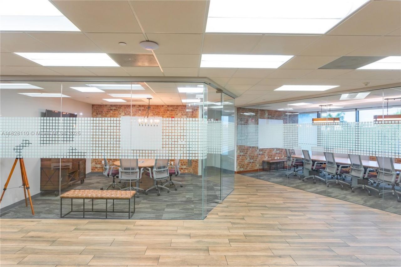 150 S Pine Island Rd, Plantation, FL 33324 Photo