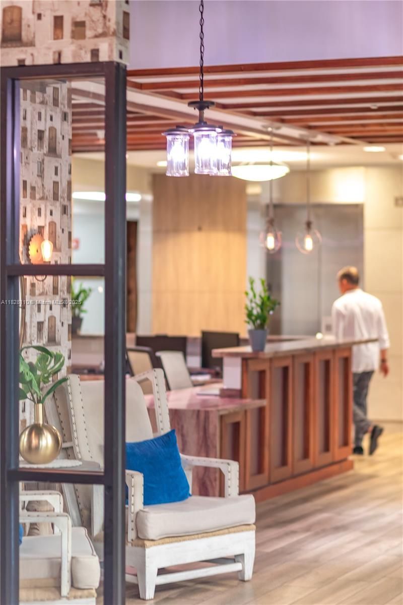 150 S Pine Island Rd, Plantation, FL 33324 Photo