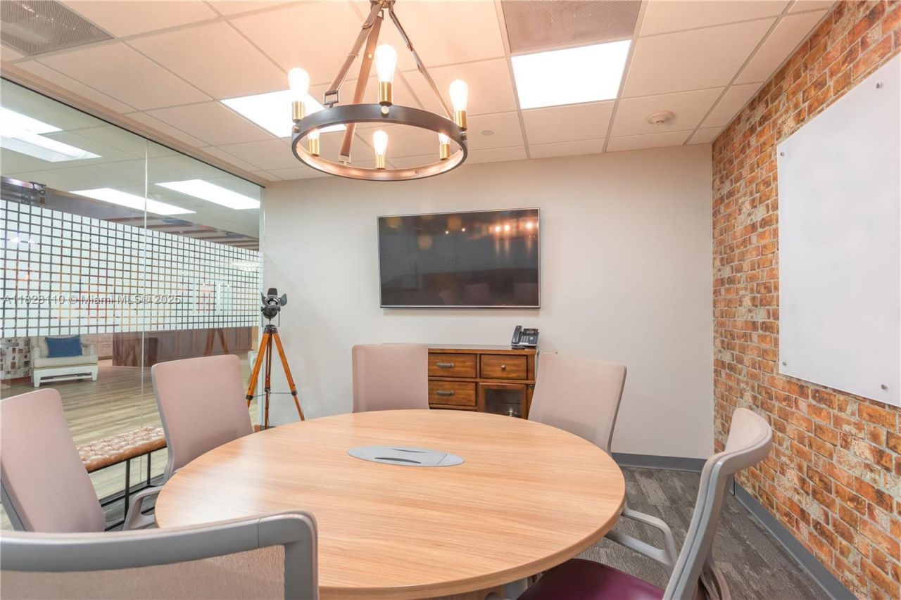 150 S Pine Island Rd, Plantation, FL 33324 Photo