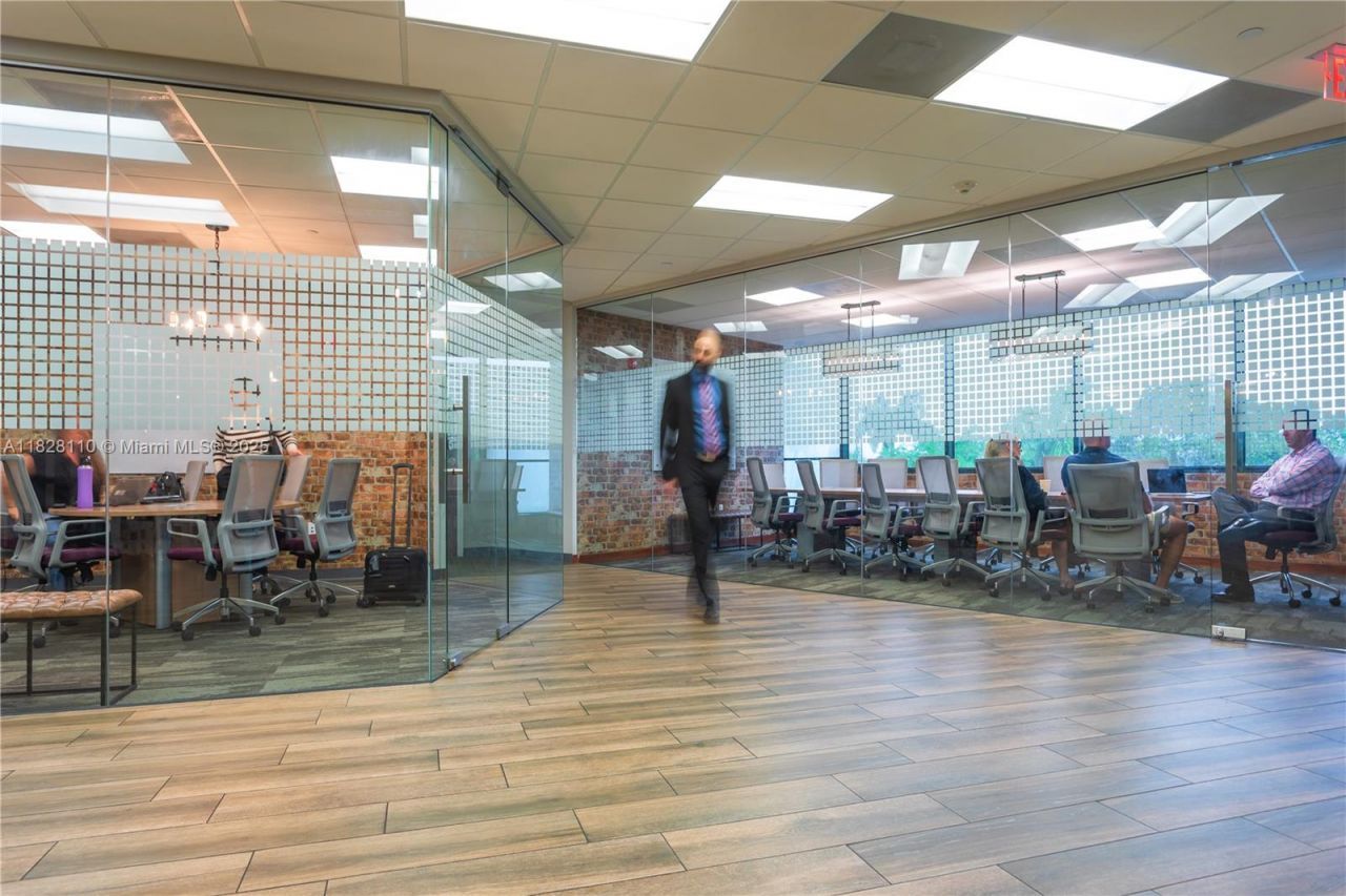 150 S Pine Island Rd, Plantation, FL 33324 Photo