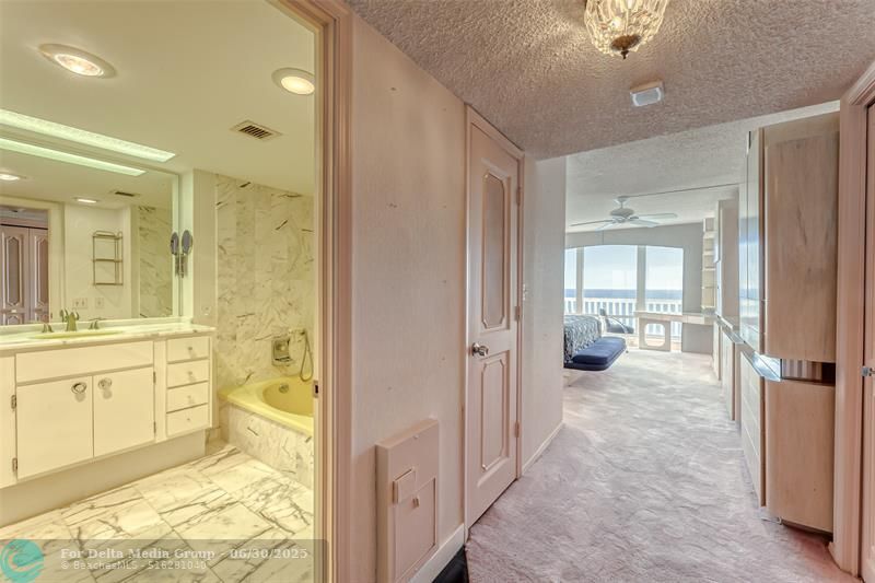 2200 S Ocean Lane, Unit 2202, Fort Lauderdale, FL 33316 Photo