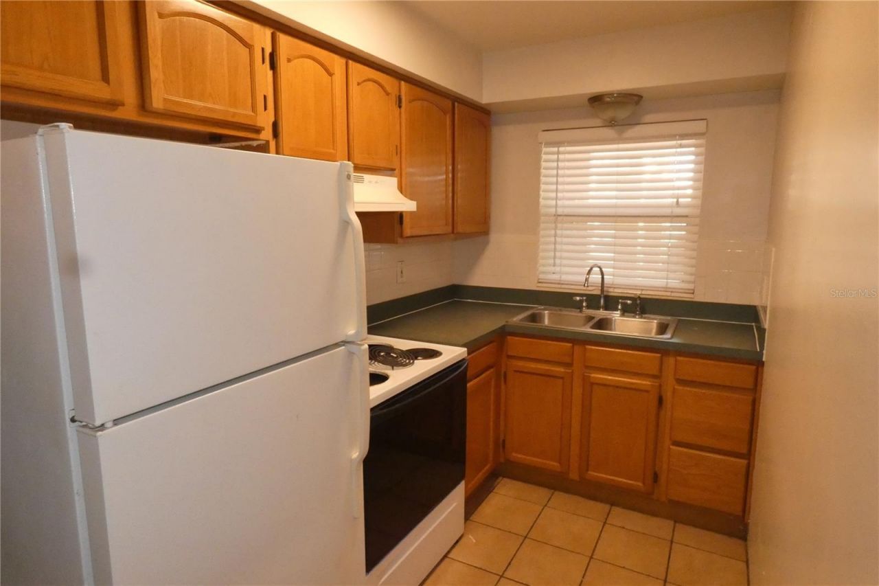 800 Tyrone Boulevard N, Unit C-2, Saint Petersburg, FL 33710 Photo