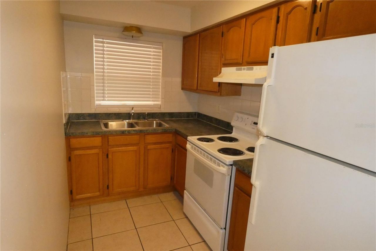 800 Tyrone Boulevard N, Unit B-1, Saint Petersburg, FL 33710 Photo