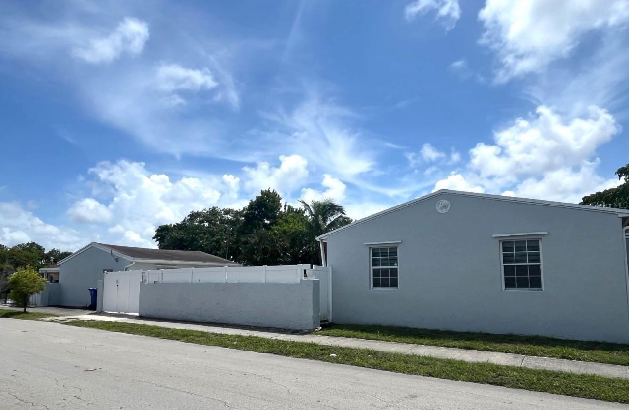2402 Rodman Street, Hollywood, FL 33020 Photo