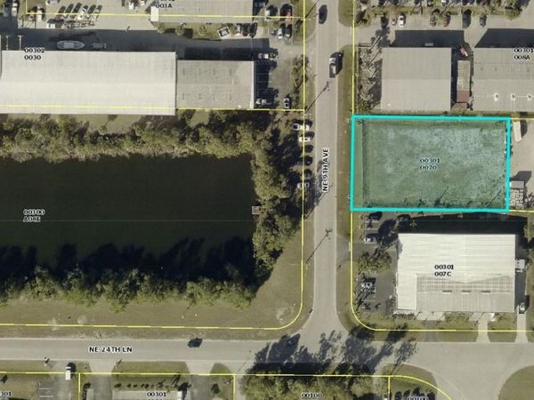 2513 NE 9TH AVENUE, CAPE CORAL, FL 33909