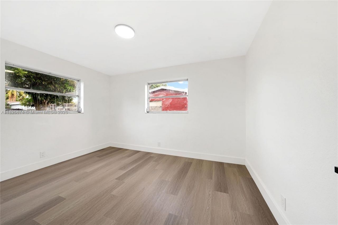 4290 NW 38th Ave, Lauderdale Lakes, FL 33309 Photo