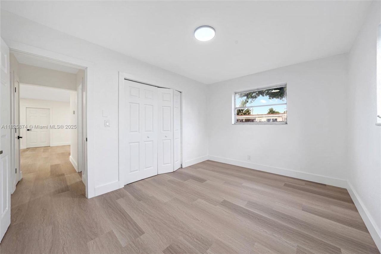 4290 NW 38th Ave, Lauderdale Lakes, FL 33309 Photo