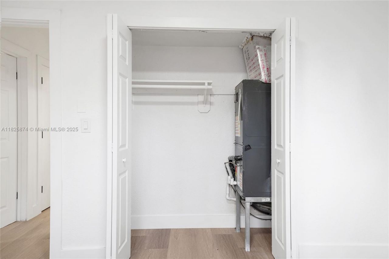 4290 NW 38th Ave, Lauderdale Lakes, FL 33309 Photo