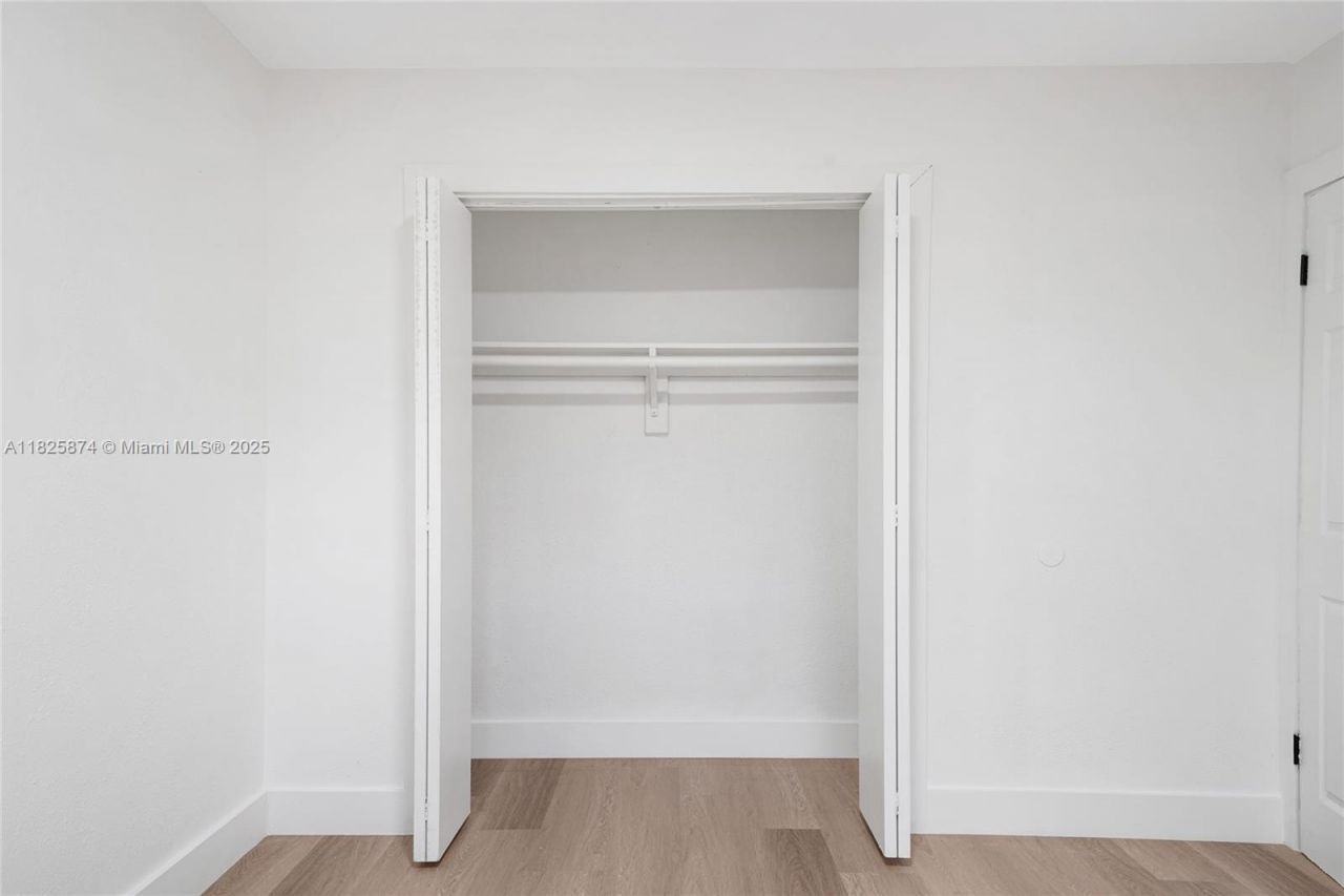 4290 NW 38th Ave, Lauderdale Lakes, FL 33309 Photo