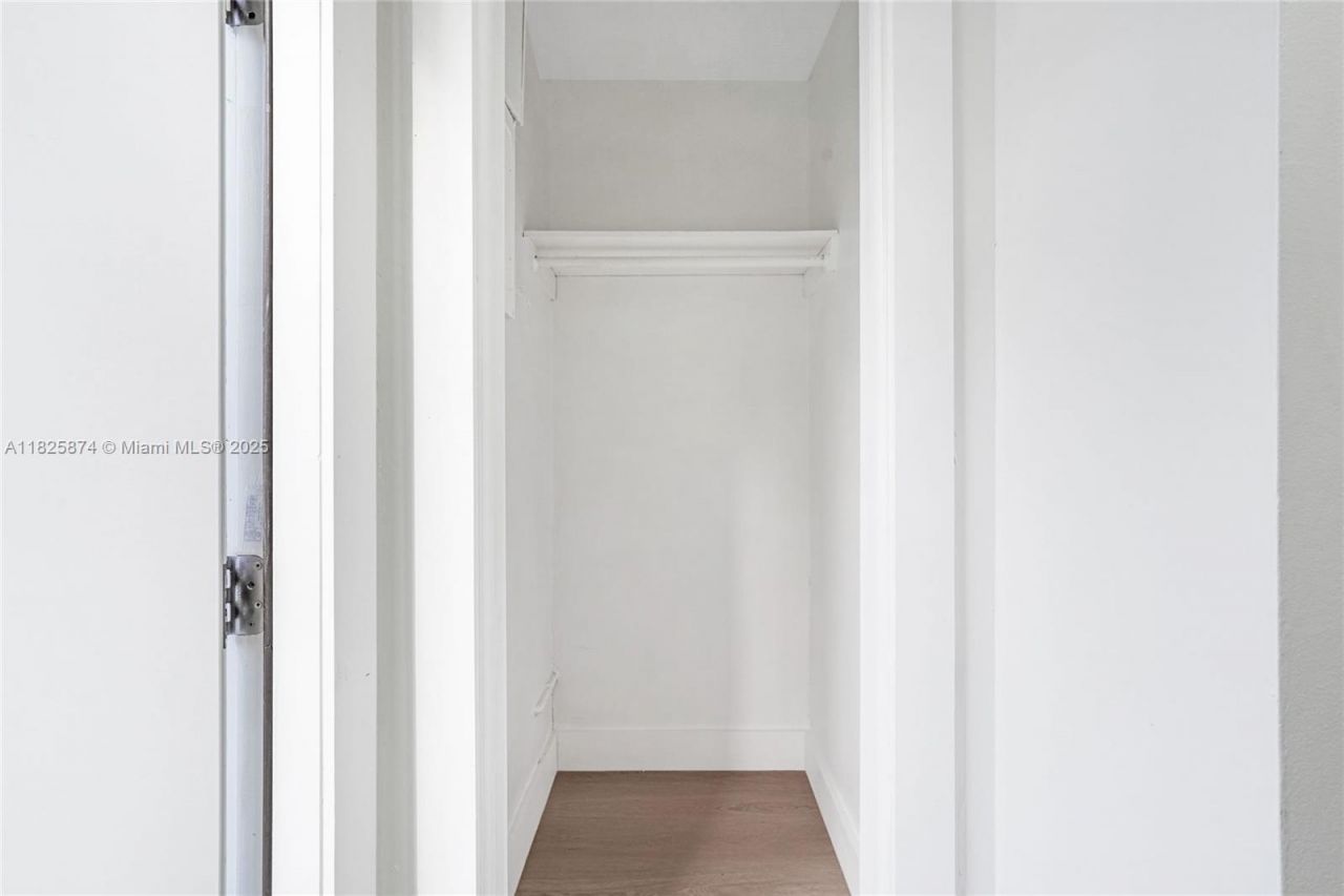 4290 NW 38th Ave, Lauderdale Lakes, FL 33309 Photo