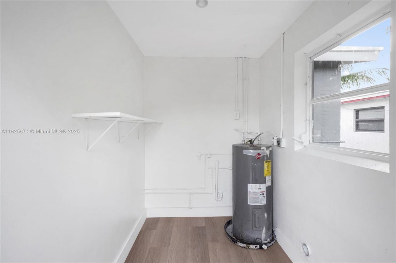 4290 NW 38th Ave, Lauderdale Lakes, FL 33309 Photo