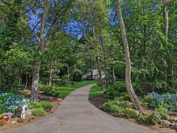 353 Split Rock Road, Syosset, NY 11791