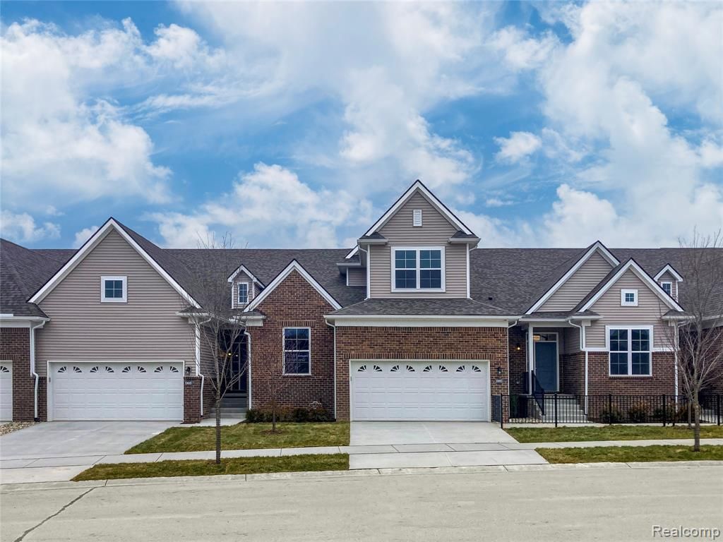 2270 Chase Drive, Hartland Township, MI 48855 Main Photo