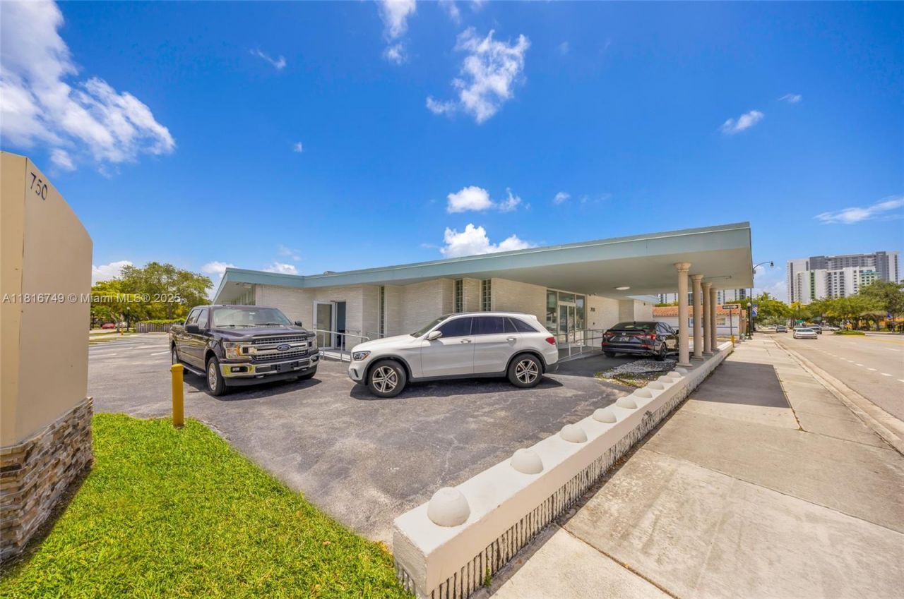 750 S Federal Hwy, Hollywood, FL 33020 Photo