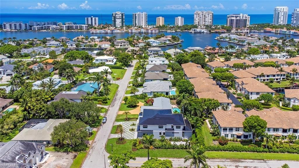 655 Parkview Ln, Naples, FL 34103 Photo