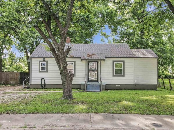 603 BURLINGTON CIR, Memphis, TN 38127