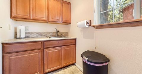 980 Kekin Street, South Lake Tahoe, CA 96150 Photo