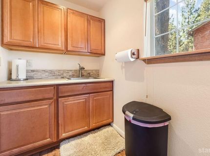 980 Kekin Street, South Lake Tahoe, CA 96150 Photo