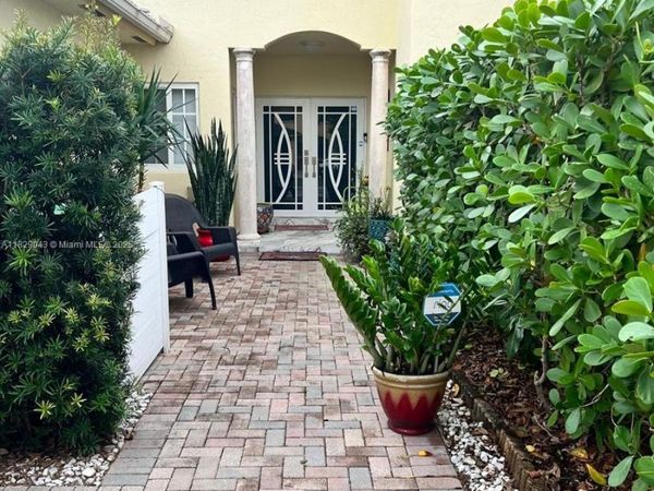 13220 SW 143rd Ter, Miami, FL 33186