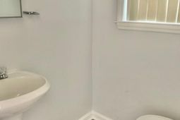 105 S Merriman Road photo 4