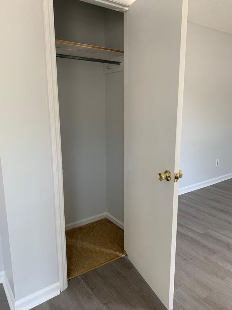 105 S Merriman Road Photo 21