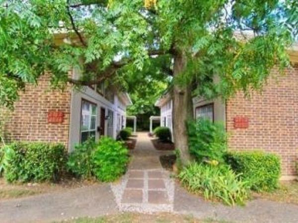 2708 McCart Avenue, Unit 2710, Fort Worth, TX 76110