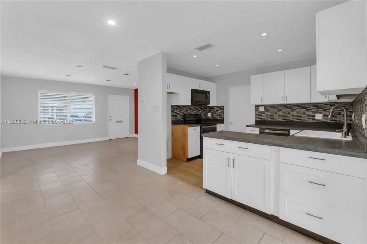 6915 NW 17th St, Margate, FL 33063 Photo