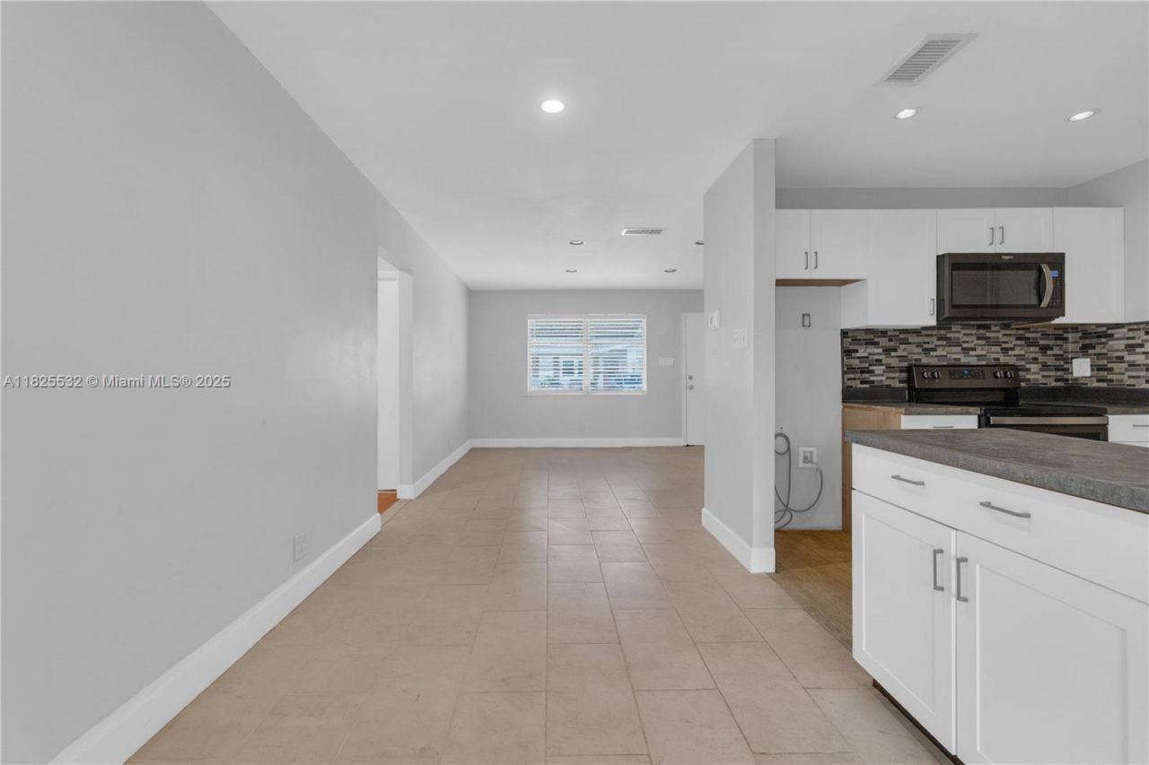 6915 NW 17th St, Margate, FL 33063 Photo