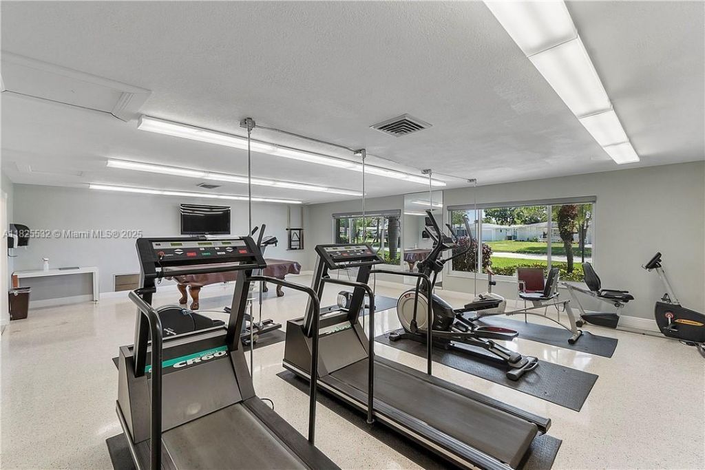 6915 NW 17th St, Margate, FL 33063 Photo