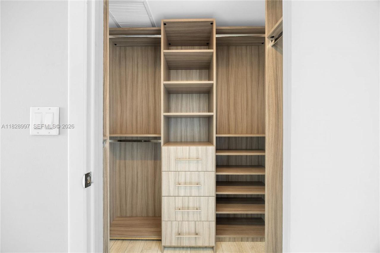 50 Biscayne Blvd, Unit 4706, Miami, FL 33132 Photo