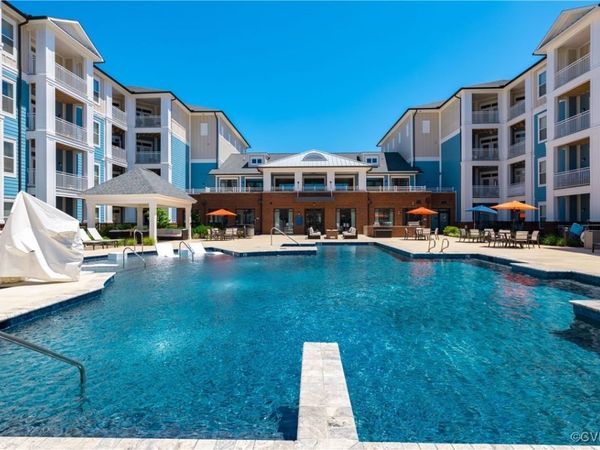 10525 Stony Bluff Drive, Unit 101, Ashland, VA 23005