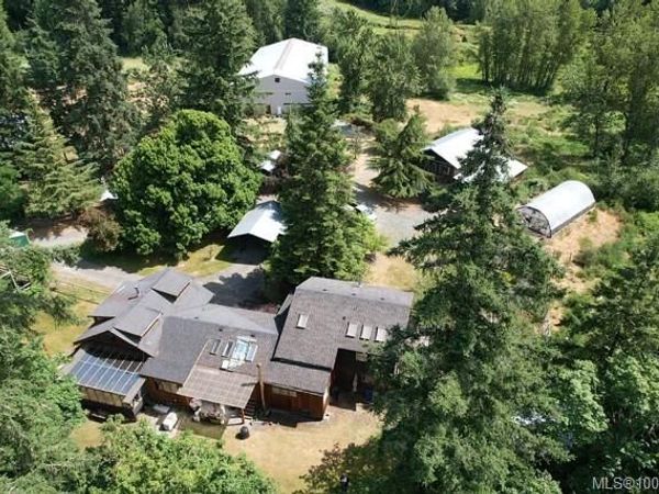 3744 Gibbins Rd, Duncan, BC V9L 6E8