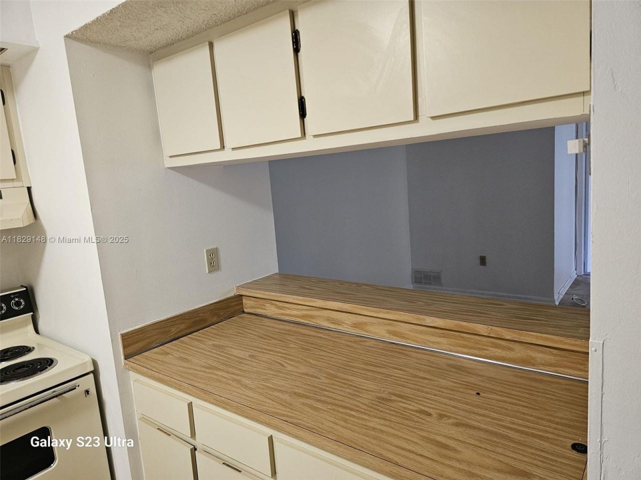 907 NE 199th St, Unit 106, Miami, FL 33179 Photo