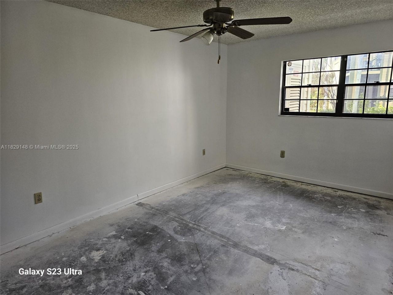 907 NE 199th St, Unit 106, Miami, FL 33179 Photo