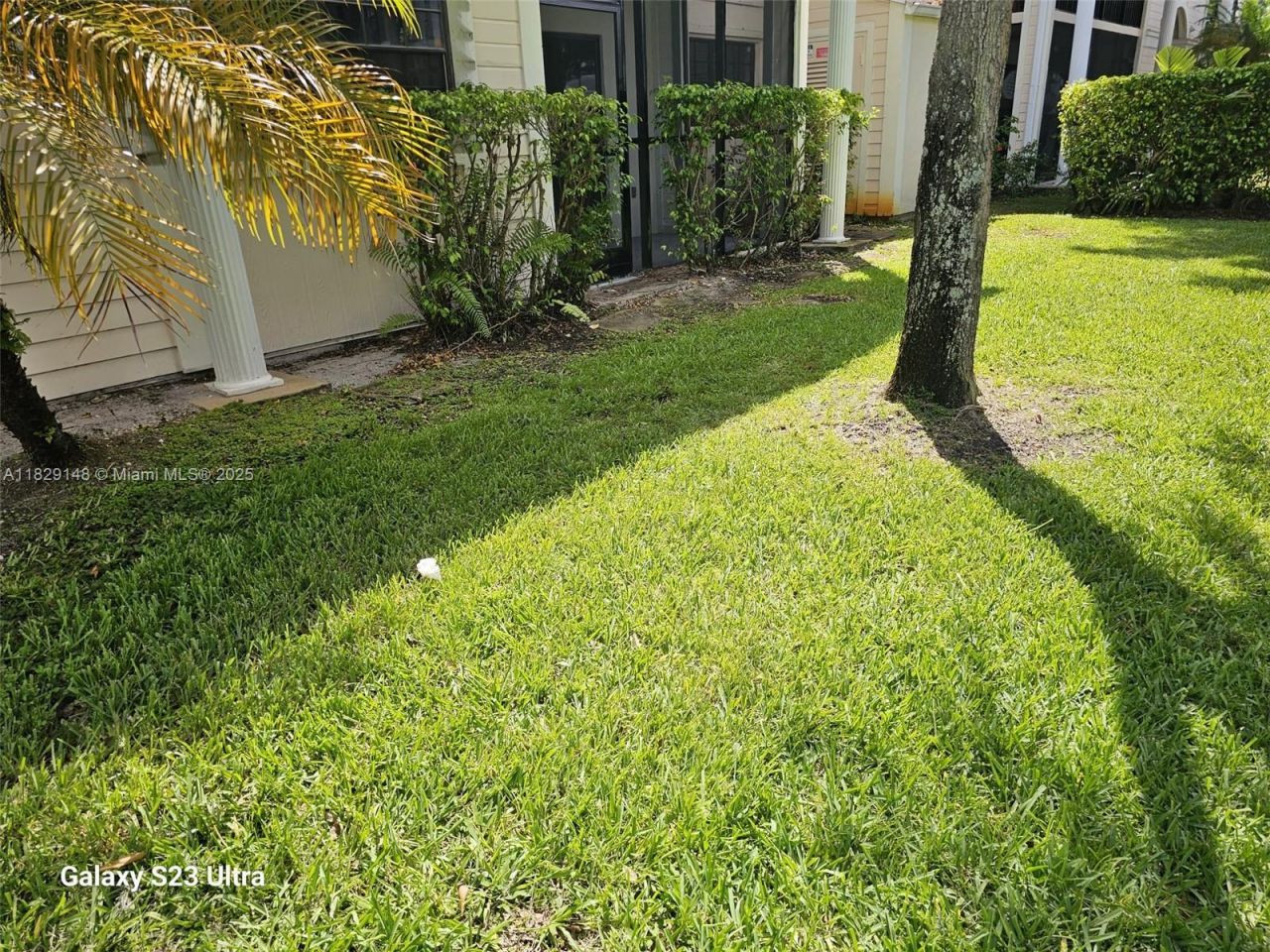 907 NE 199th St, Unit 106, Miami, FL 33179 Photo