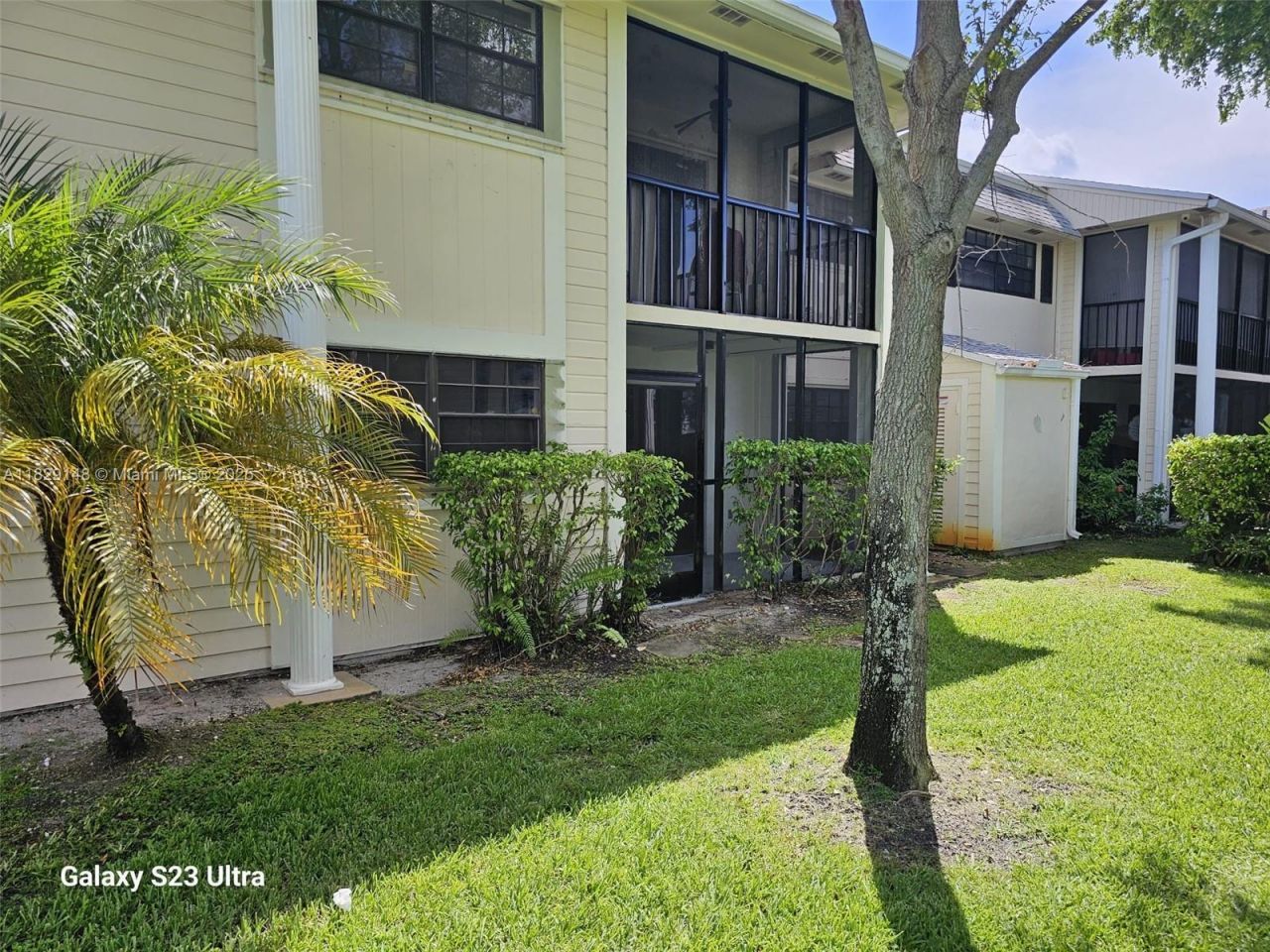 907 NE 199th St, Unit 106, Miami, FL 33179 Photo