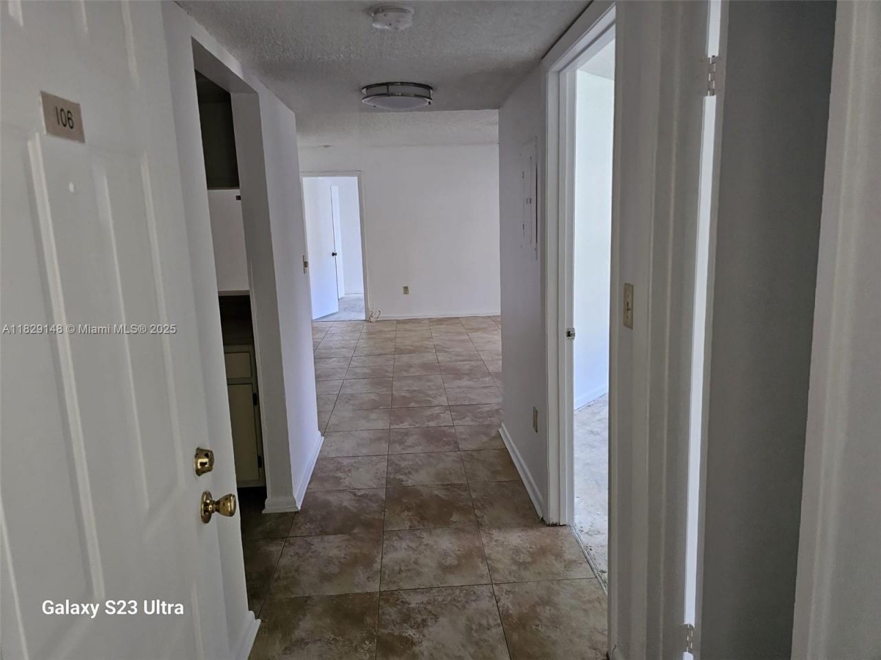 907 NE 199th St, Unit 106, Miami, FL 33179 Photo