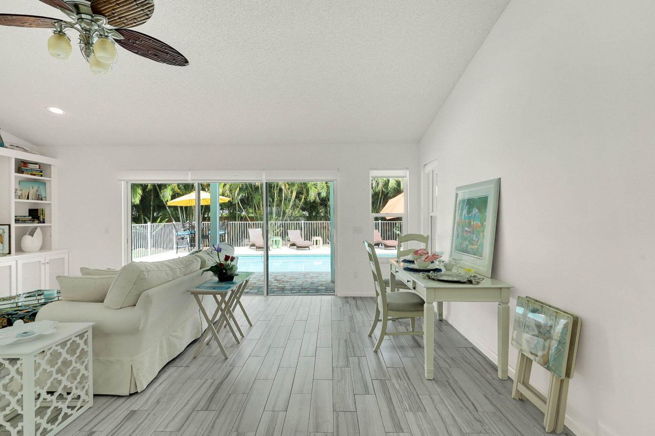 3824 SE Fairway E, Stuart, FL 34997 Photo