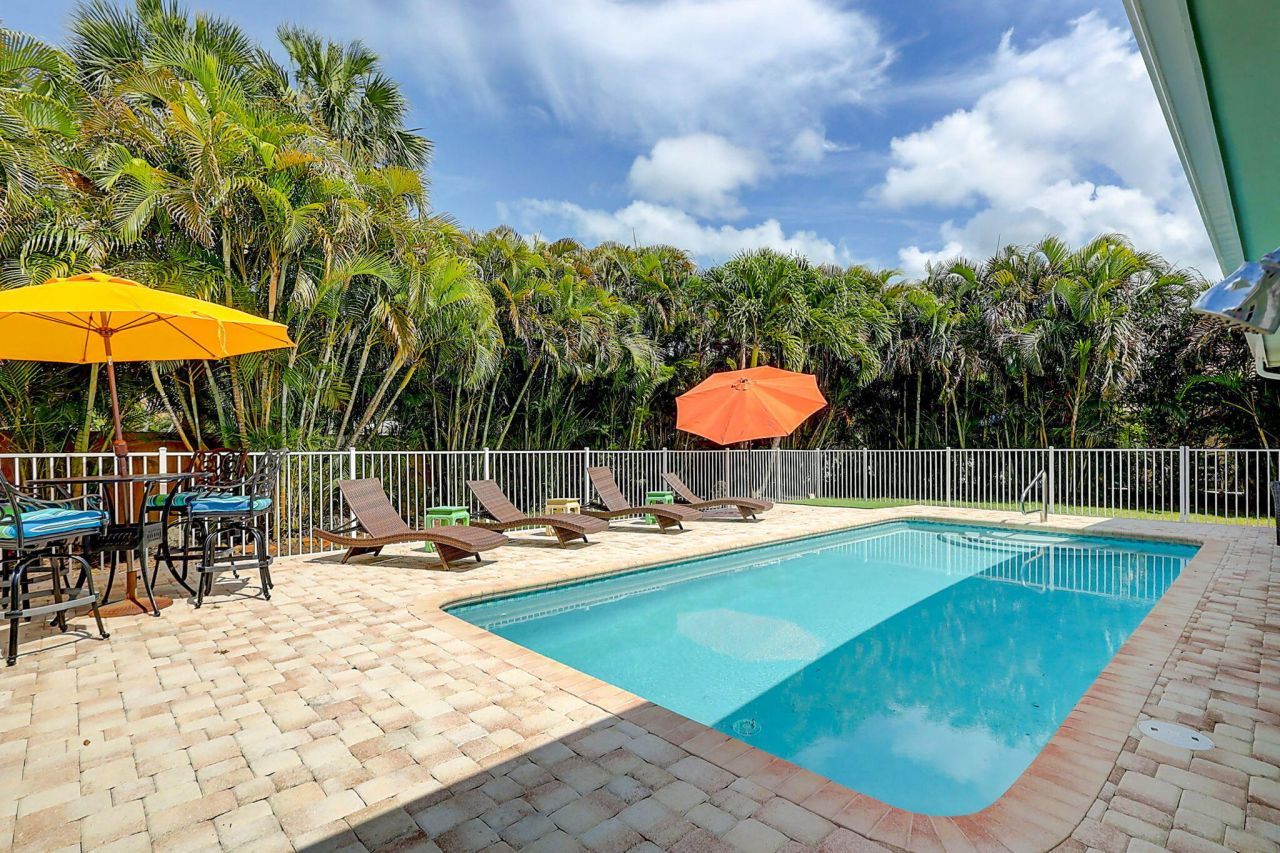 3824 SE Fairway E, Stuart, FL 34997 Photo